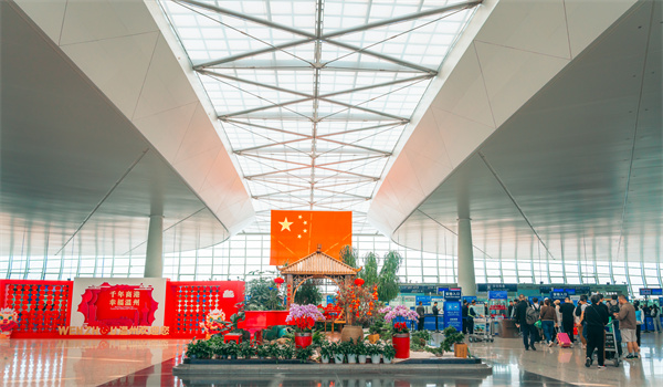 溫州機(jī)場的”地標(biāo)“——T2航站樓中軸觀景.jpg